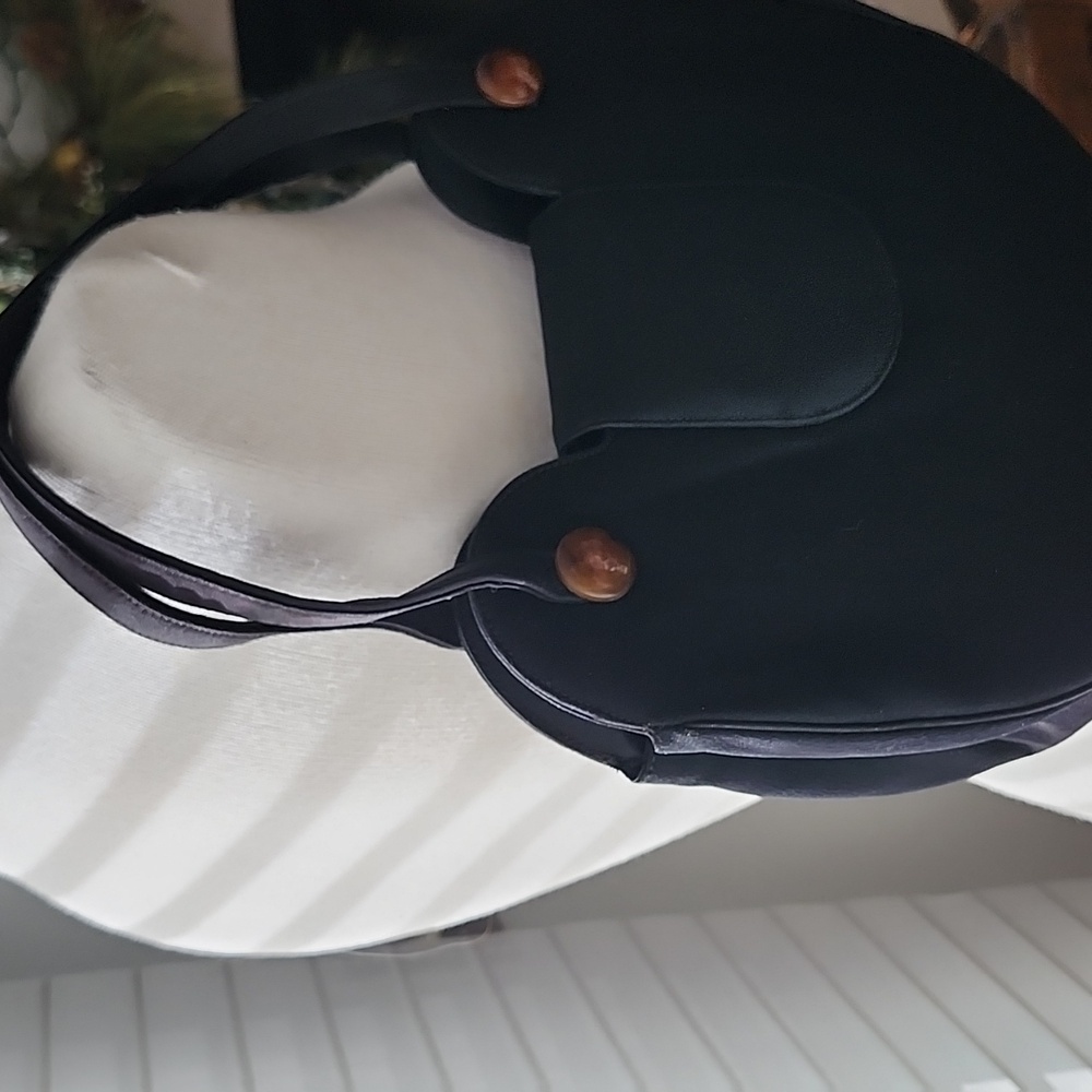 Vintage (Excellent Condition) David Lewis Kidney Shaped Black Fabric Bag, $45 - Picture 15 of 15